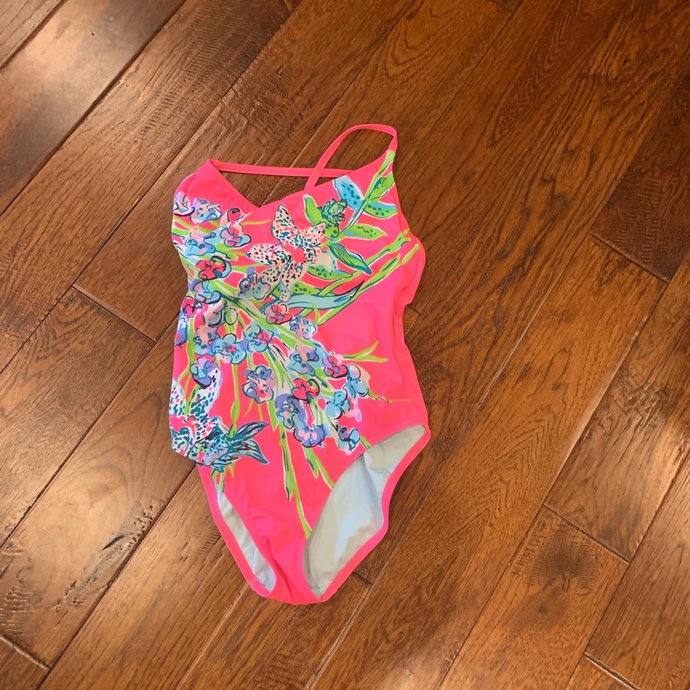 Lily Pulitzer Swim Suit Women’s Size 4, like new